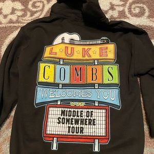 Luke Combs middle of somewhere tour hoodie